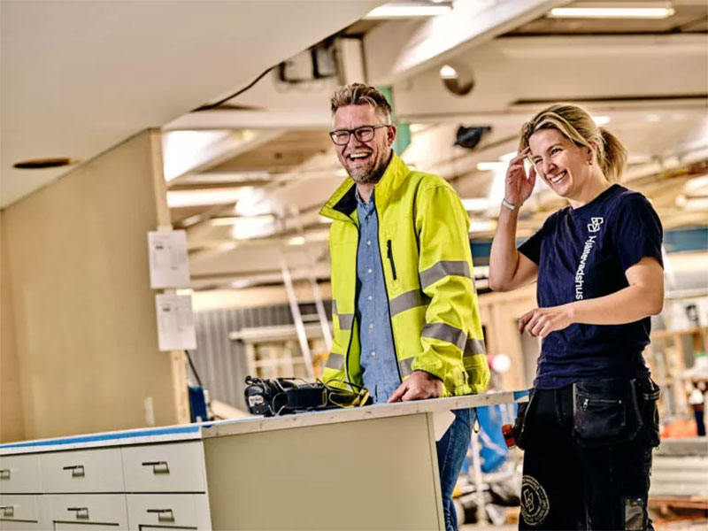 Husbyggaren Hjältevadshus