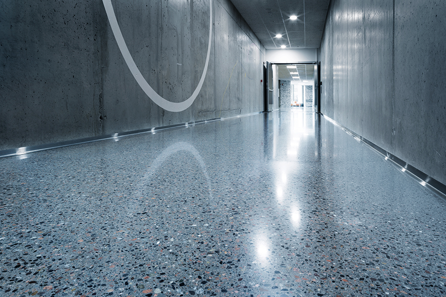 HUSQVARNA SUPERFLOOR™ PLATINUM