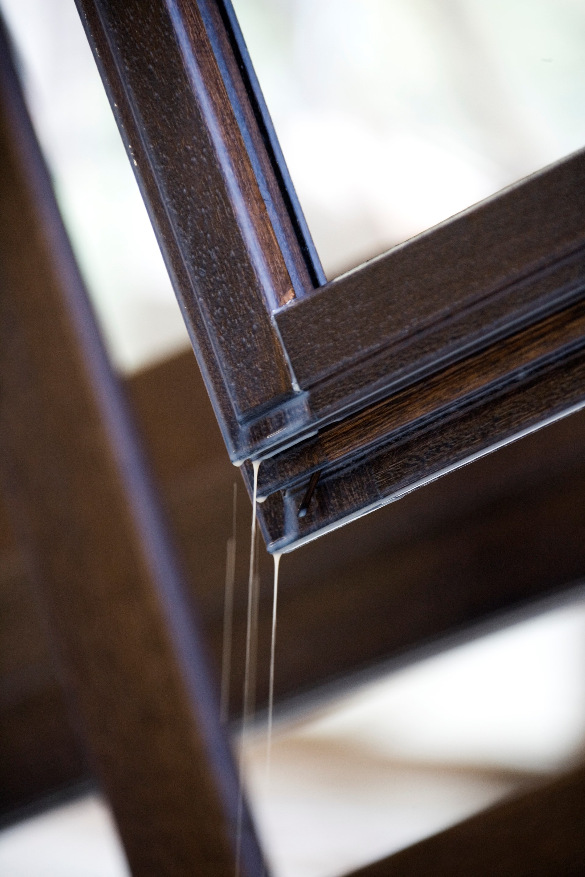 Transparenta ytbehandlingar för fönster, fönsterluckor, uterum och dörrar i trä