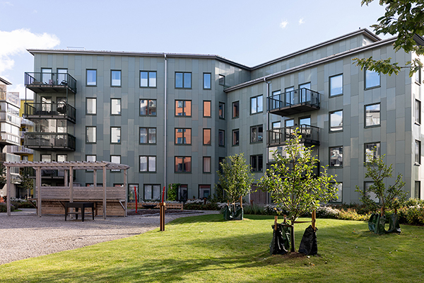 Vad är skillnaden mellan tyg och fasadskivor?