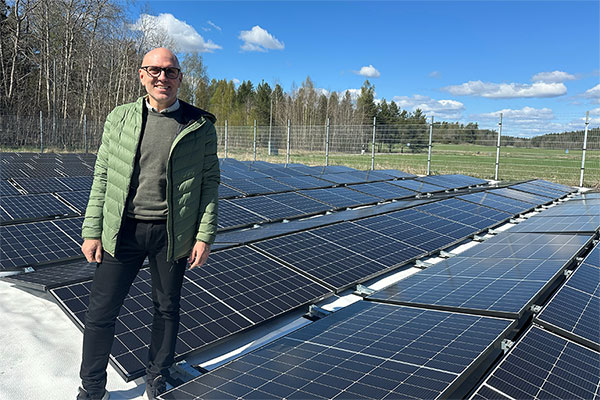Varubud Åkeri AB installerar SmartSolarBox